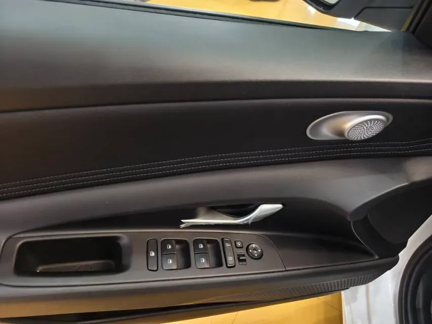 2022 Hyundai Elantra 1.5L 115HP L4 CVT,autocango,china used car exporter,china ev exporter,chinese used car exporter,chinese used ev exporter
