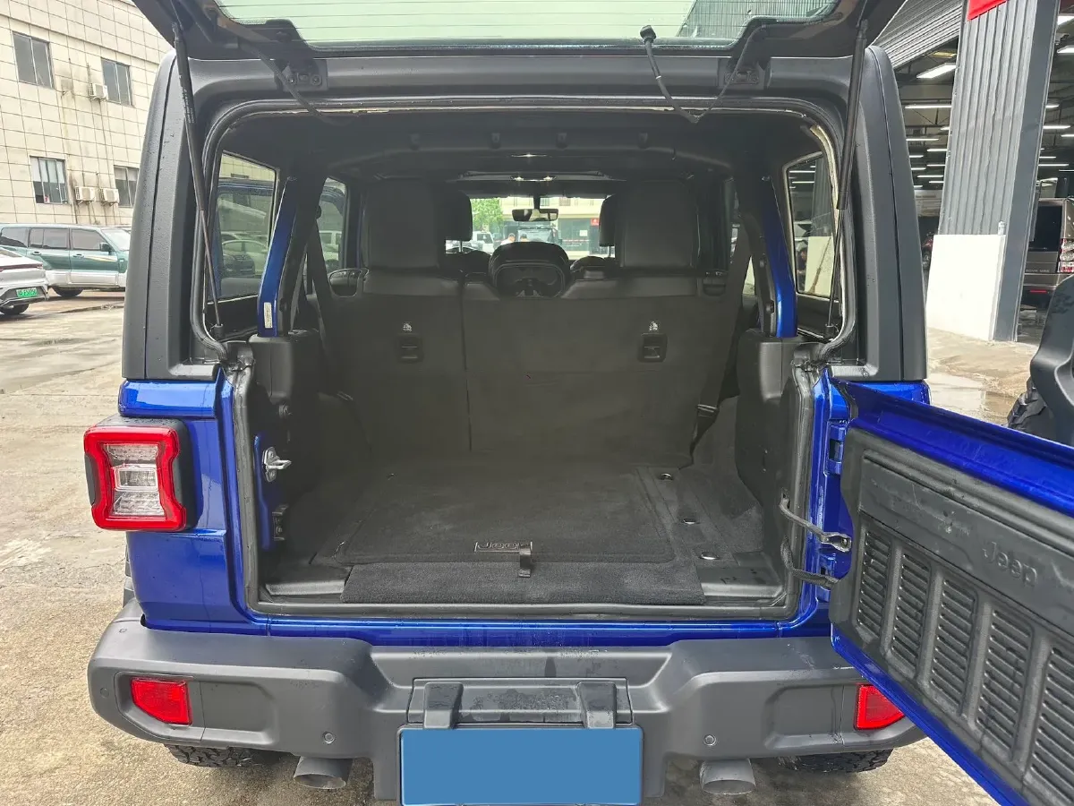 2019 Jeep Wrangler 2.0T 266HP L4 8AT,autocango,china used car exporter,china ev exporter,chinese used car exporter,chinese used ev exporter