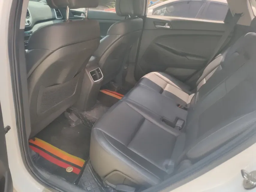 2015 Hyundai Tucson 1.6T 177HP L4 7DCT,autocango,china used car exporter,china ev exporter,chinese used car exporter,chinese used ev exporter