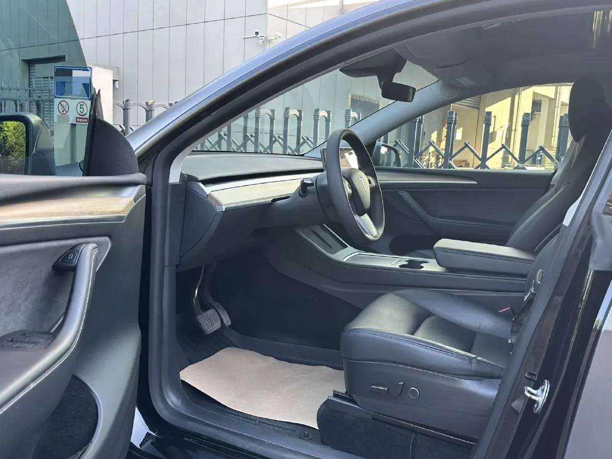 2022 Tesla Model Y BEV 60KWH,autocango,china used car exporter,china ev exporter,chinese used car exporter,chinese used ev exporter