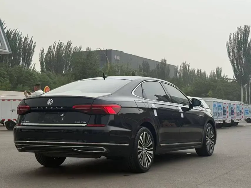 2020 Volkswagen Passat 2.0T 186HP L4 7DCT,autocango,china used car exporter,china ev exporter,chinese used car exporter,chinese used ev exporter