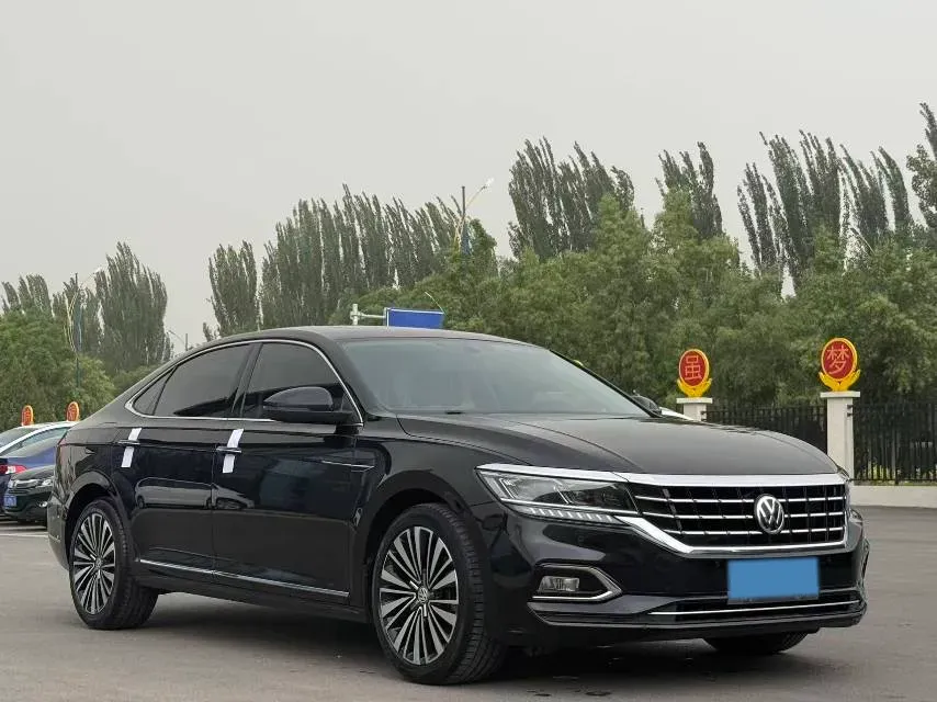 2020 Volkswagen Passat 2.0T 186HP L4 7DCT,autocango,china used car exporter,china ev exporter,chinese used car exporter,chinese used ev exporter