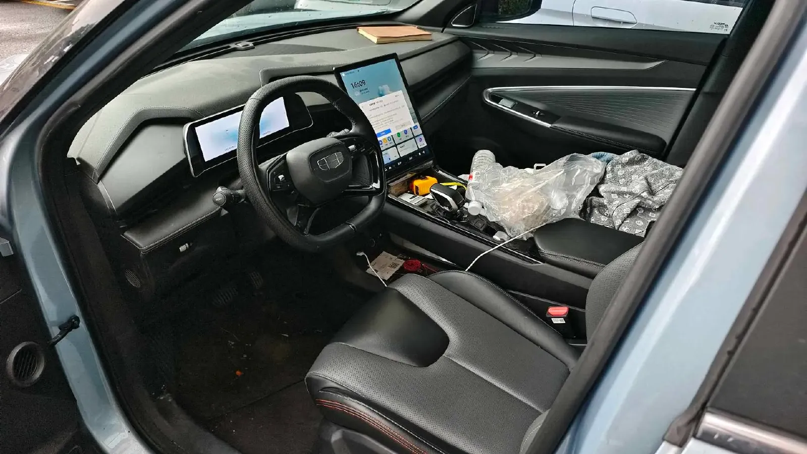 2023 Geely Azkarra 1.5T 181HP L4 7DCT,autocango,china used car exporter,china ev exporter,chinese used car exporter,chinese used ev exporter