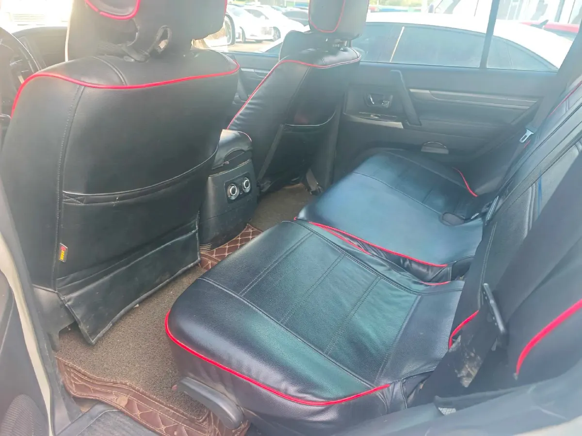 2018 Mitsubishi Pajero 3.0L 174HP V6 5AT,autocango,china used car exporter,china ev exporter,chinese used car exporter,chinese used ev exporter