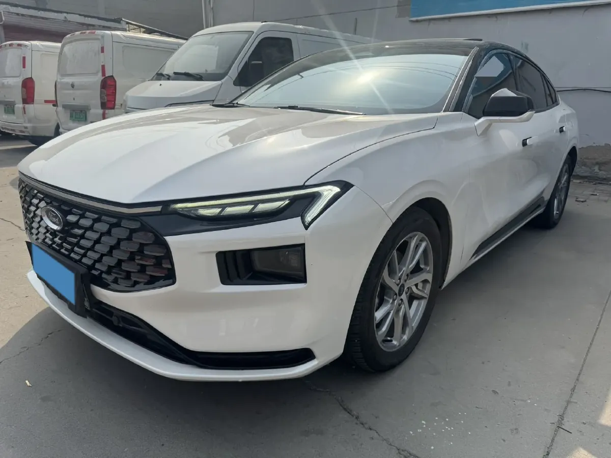 2022 Ford Mondeo 2.0T 238HP L4 8AT,autocango,china used car exporter,china ev exporter,chinese used car exporter,chinese used ev exporter