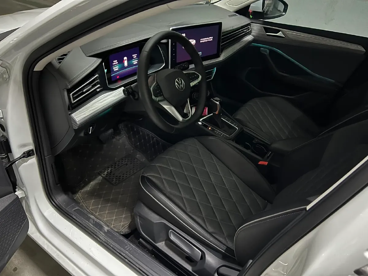 2024 Volkswagen Sagitar 1.5T 160HP L4 7DCT,autocango,china used car exporter,china ev exporter,chinese used car exporter,chinese used ev exporter