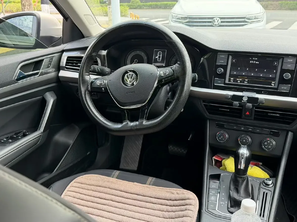 2018 Skoda Karoq 1.4T 150HP L4 7DCT,autocango,china used car exporter,china ev exporter,chinese used car exporter,chinese used ev exporter