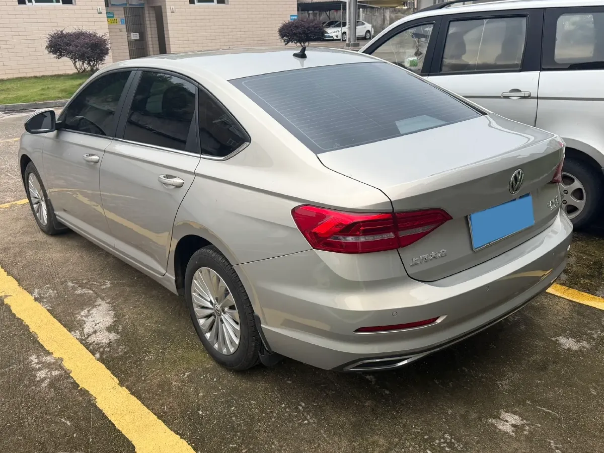 2018 Skoda Karoq 1.4T 150HP L4 7DCT,autocango,china used car exporter,china ev exporter,chinese used car exporter,chinese used ev exporter