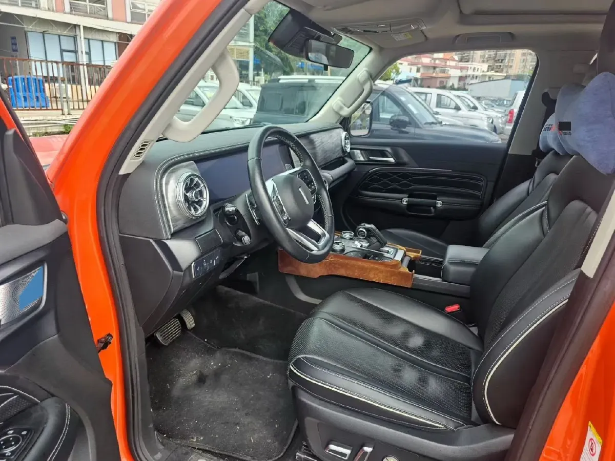 2021 Tank 300 2.0T 227HP L4 8AT,autocango,china used car exporter,china ev exporter,chinese used car exporter,chinese used ev exporter
