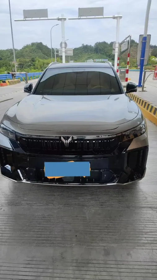 2024 Voyah FREE 1.5T 150HP L4 REEV 39.2KWH,autocango,china used car exporter,china ev exporter,chinese used car exporter,chinese used ev exporter