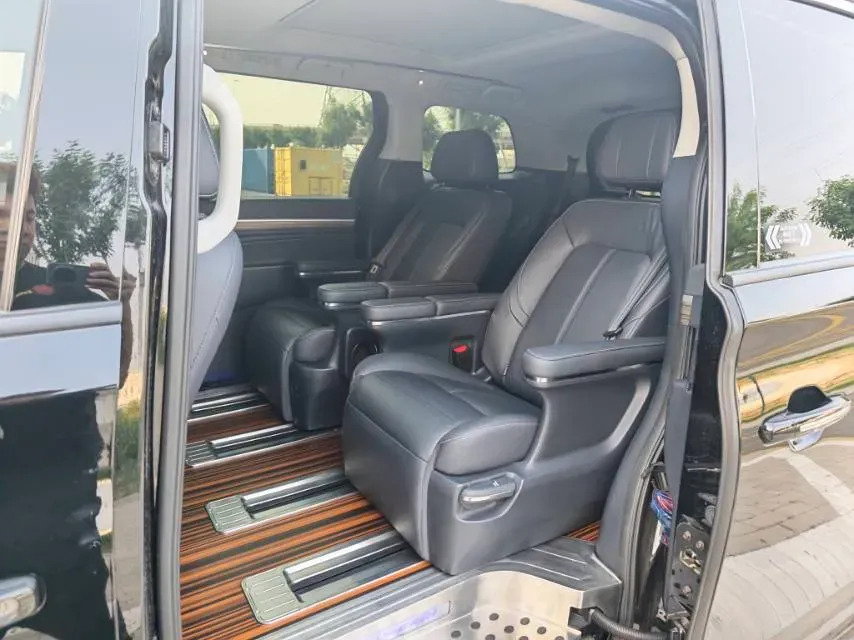 2021 GAC Trumpchi M8 2.0T 252HP L4 8AT,autocango,china used car exporter,china ev exporter,chinese used car exporter,chinese used ev exporter