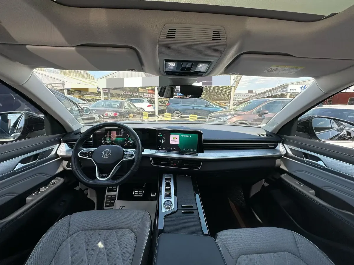 2024 Volkswagen Tavendor 2.0T 220HP L4 7DCT,autocango,china used car exporter,china ev exporter,chinese used car exporter,chinese used ev exporter