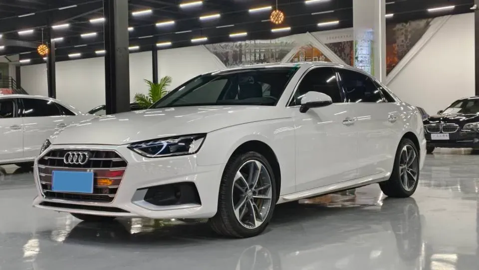 2020 Audi A4L 2.0T 190HP L4 7DCT,autocango,china used car exporter,china ev exporter,chinese used car exporter,chinese used ev exporter