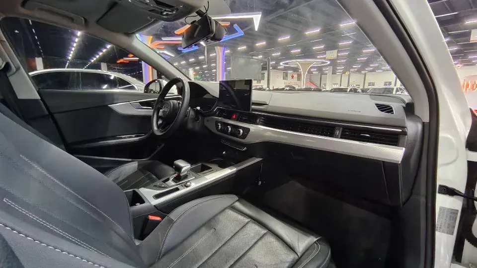 2020 Audi A4L 2.0T 190HP L4 7DCT,autocango,china used car exporter,china ev exporter,chinese used car exporter,chinese used ev exporter