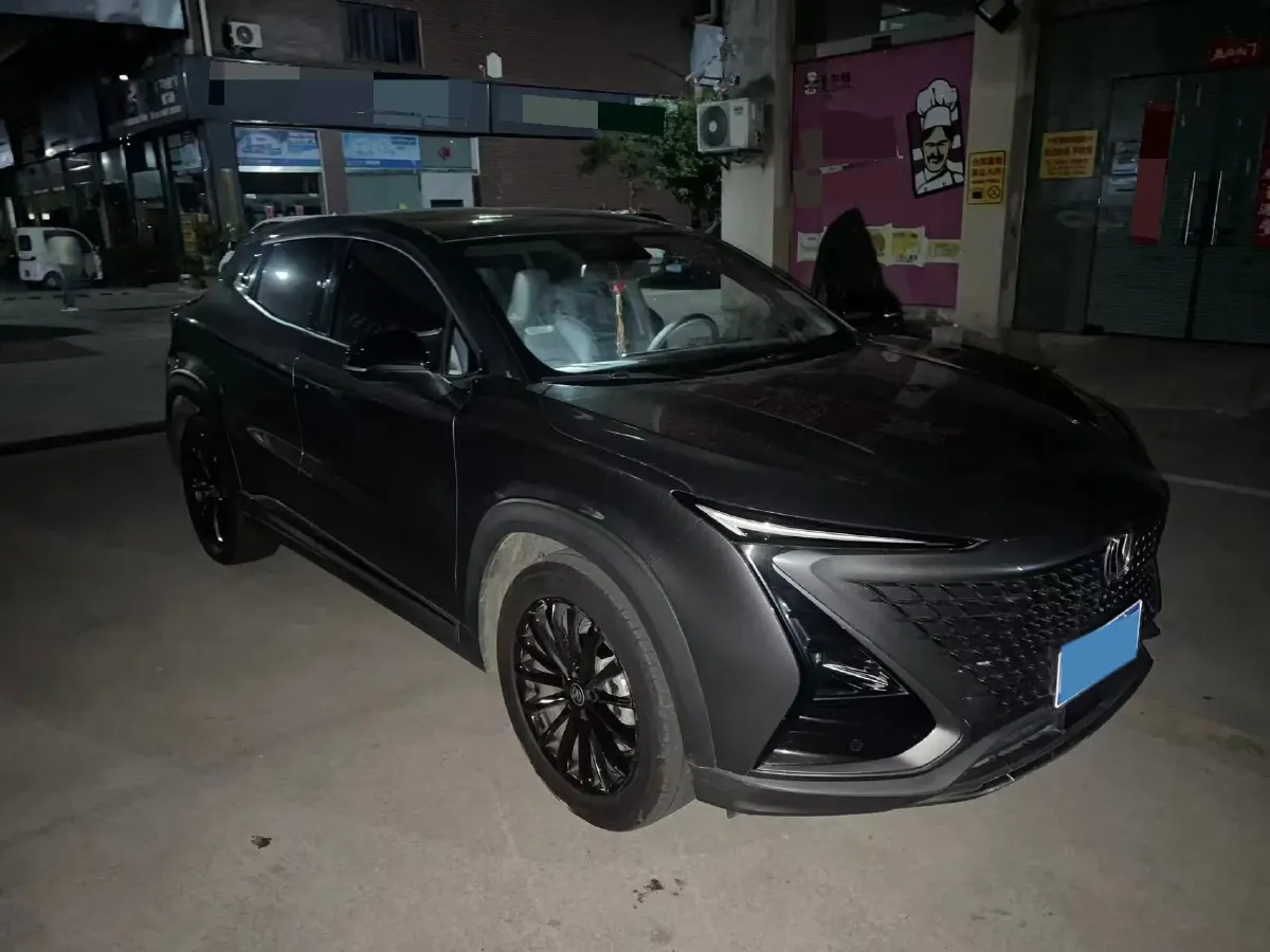 2022 ChangAn UNI-T 1.5T 188HP L4 7DCT,autocango,china used car exporter,china ev exporter,chinese used car exporter,chinese used ev exporter
