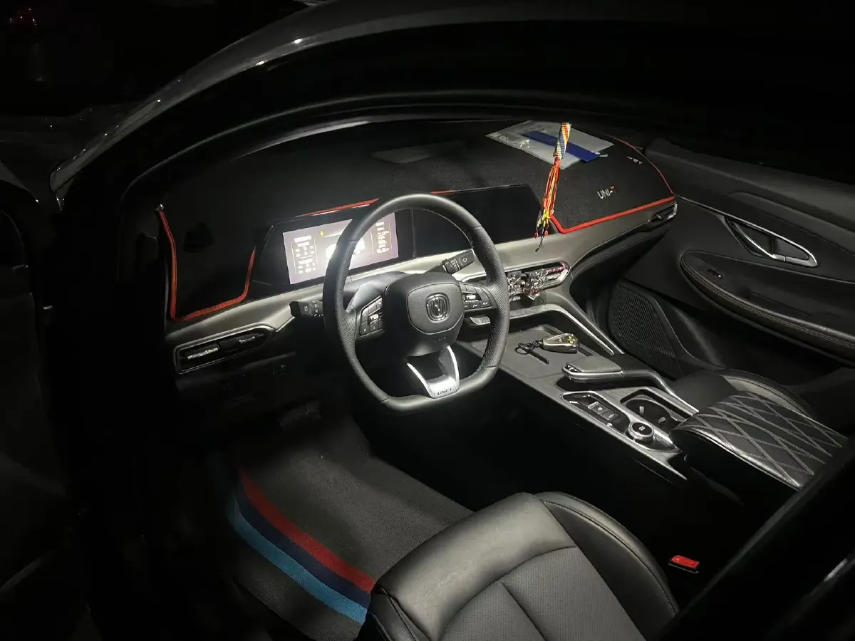 2022 ChangAn UNI-T 1.5T 188HP L4 7DCT,autocango,china used car exporter,china ev exporter,chinese used car exporter,chinese used ev exporter