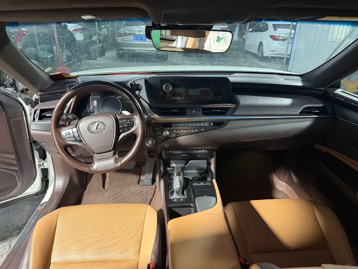 2020 Lexus ES 2.0L 173HP L4 CVT,autocango,china used car exporter,china ev exporter,chinese used car exporter,chinese used ev exporter