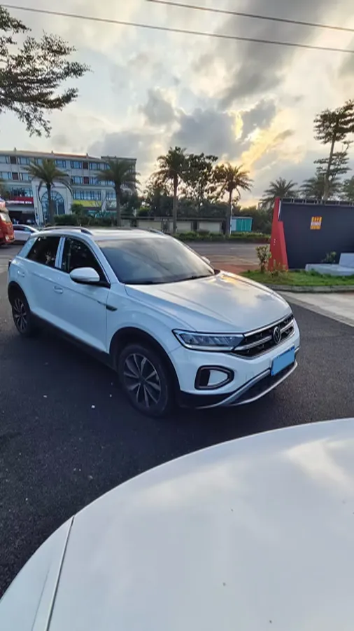 2024 Volkswagen T-Roc 1.4T 150HP L4 7DCT,autocango,china used car exporter,china ev exporter,chinese used car exporter,chinese used ev exporter