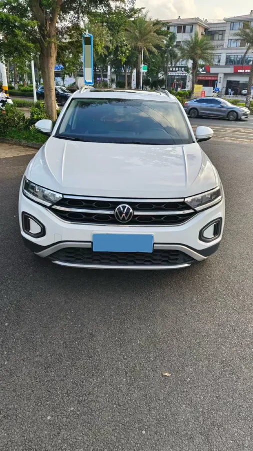 2024 Volkswagen T-Roc 1.4T 150HP L4 7DCT,autocango,china used car exporter,china ev exporter,chinese used car exporter,chinese used ev exporter