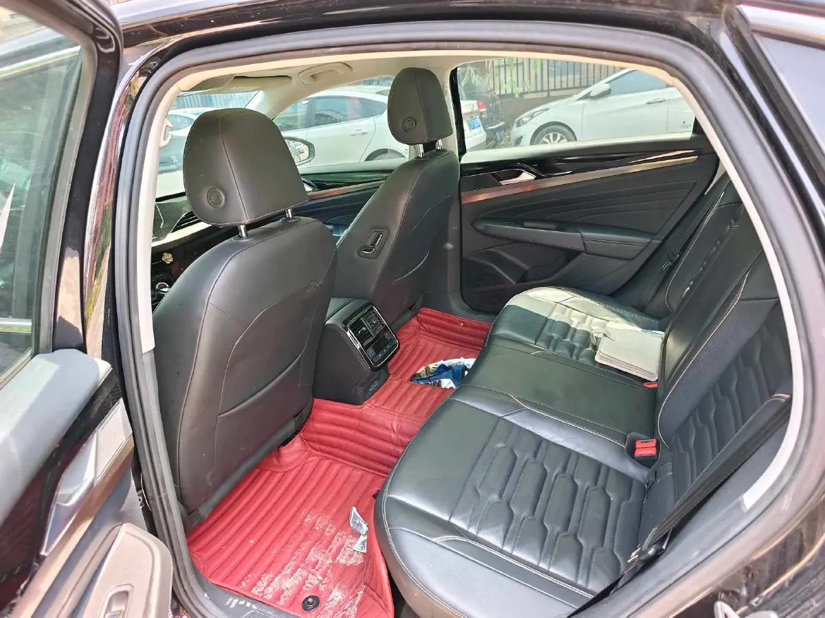 2019 Skoda Kodiak 2.0T 186HP L4 7DCT,autocango,china used car exporter,china ev exporter,chinese used car exporter,chinese used ev exporter