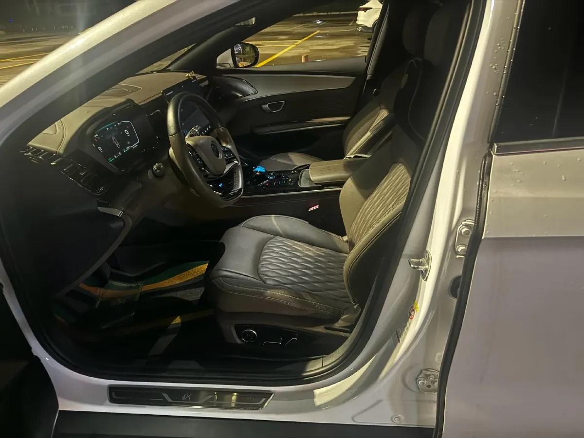 2022 BYD Han 1.5T 139HP L4 E-CVT PHEV 18.3KWH,autocango,china used car exporter,china ev exporter,chinese used car exporter,chinese used ev exporter