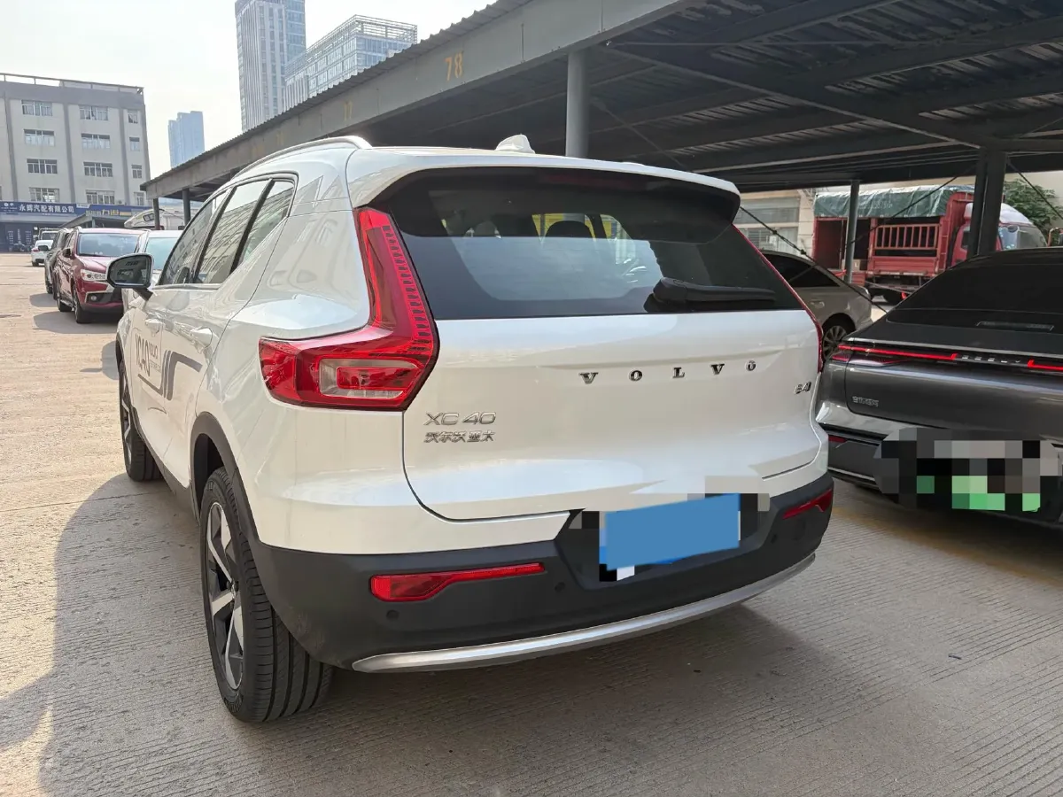 2025 Volvo XC40 2.0T 197HP L4 7DCT,autocango,china used car exporter,china ev exporter,chinese used car exporter,chinese used ev exporter