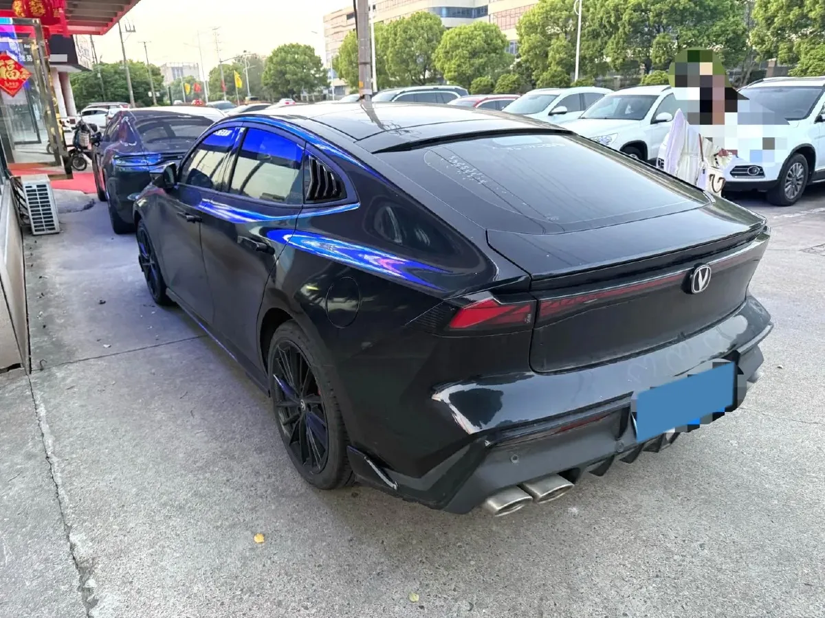 2023 ChangAn UNI-V 1.5T 188HP L4 7DCT,autocango,china used car exporter,china ev exporter,chinese used car exporter,chinese used ev exporter