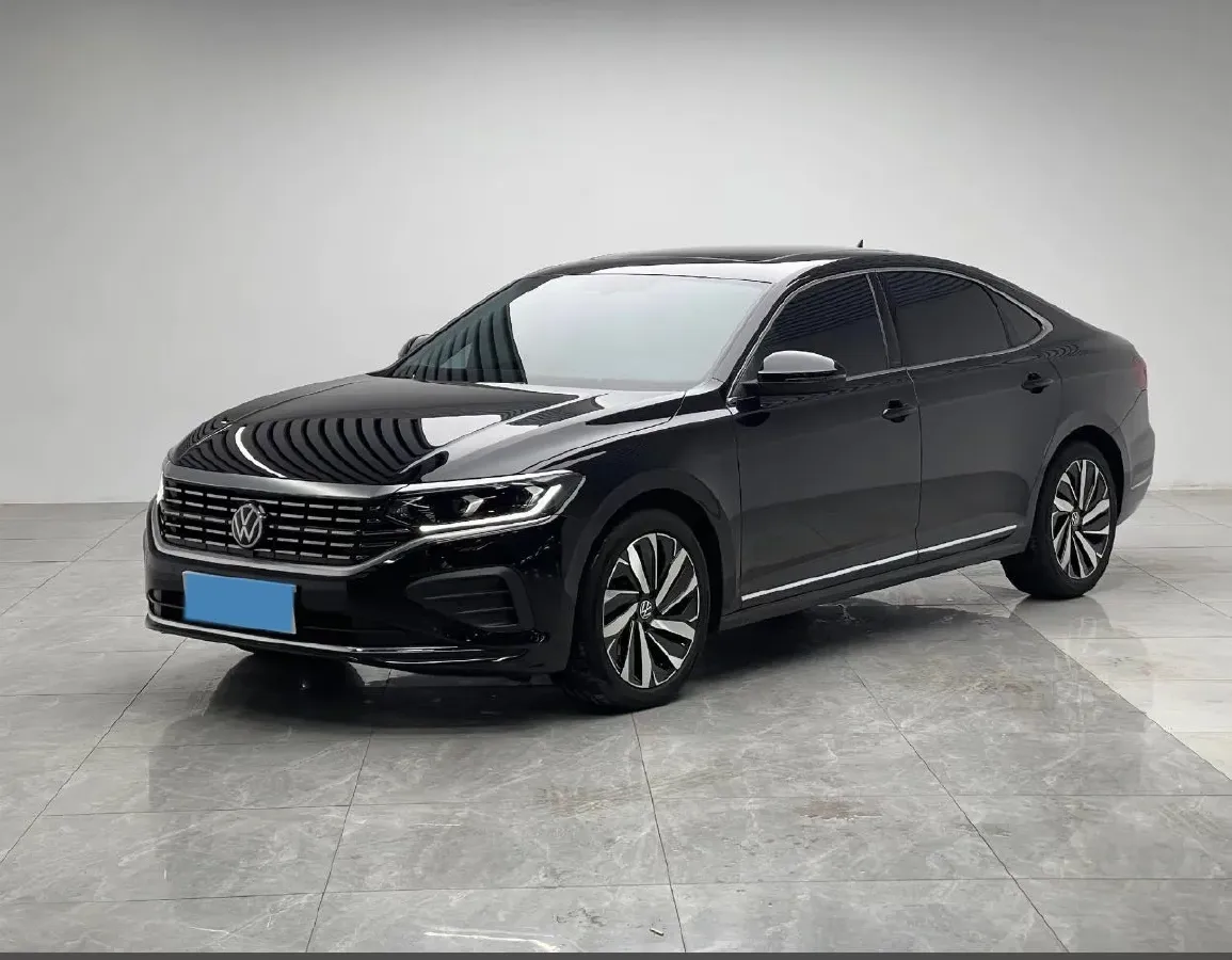 2024 Volkswagen Passat 2.0T 220HP L4 7DCT,autocango,china used car exporter,china ev exporter,chinese used car exporter,chinese used ev exporter