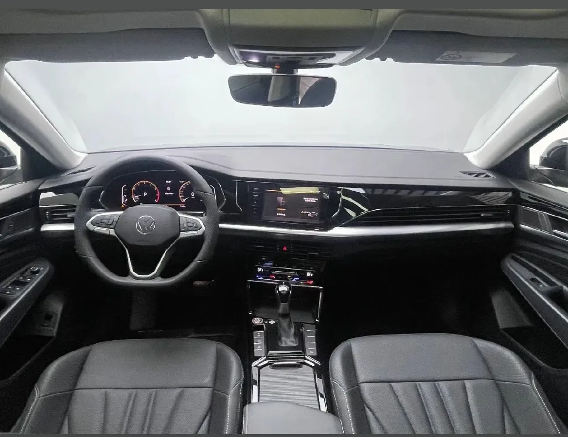 2024 Volkswagen Passat 2.0T 220HP L4 7DCT,autocango,china used car exporter,china ev exporter,chinese used car exporter,chinese used ev exporter