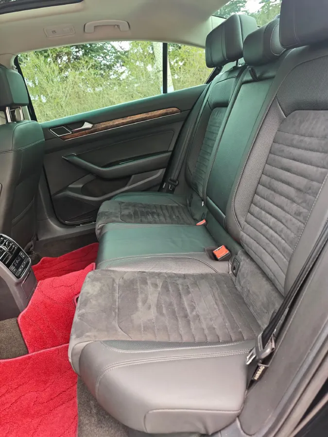 2017 Volkswagen Magotan 1.8T 180HP L4 7DCT,autocango,china used car exporter,china ev exporter,chinese used car exporter,chinese used ev exporter