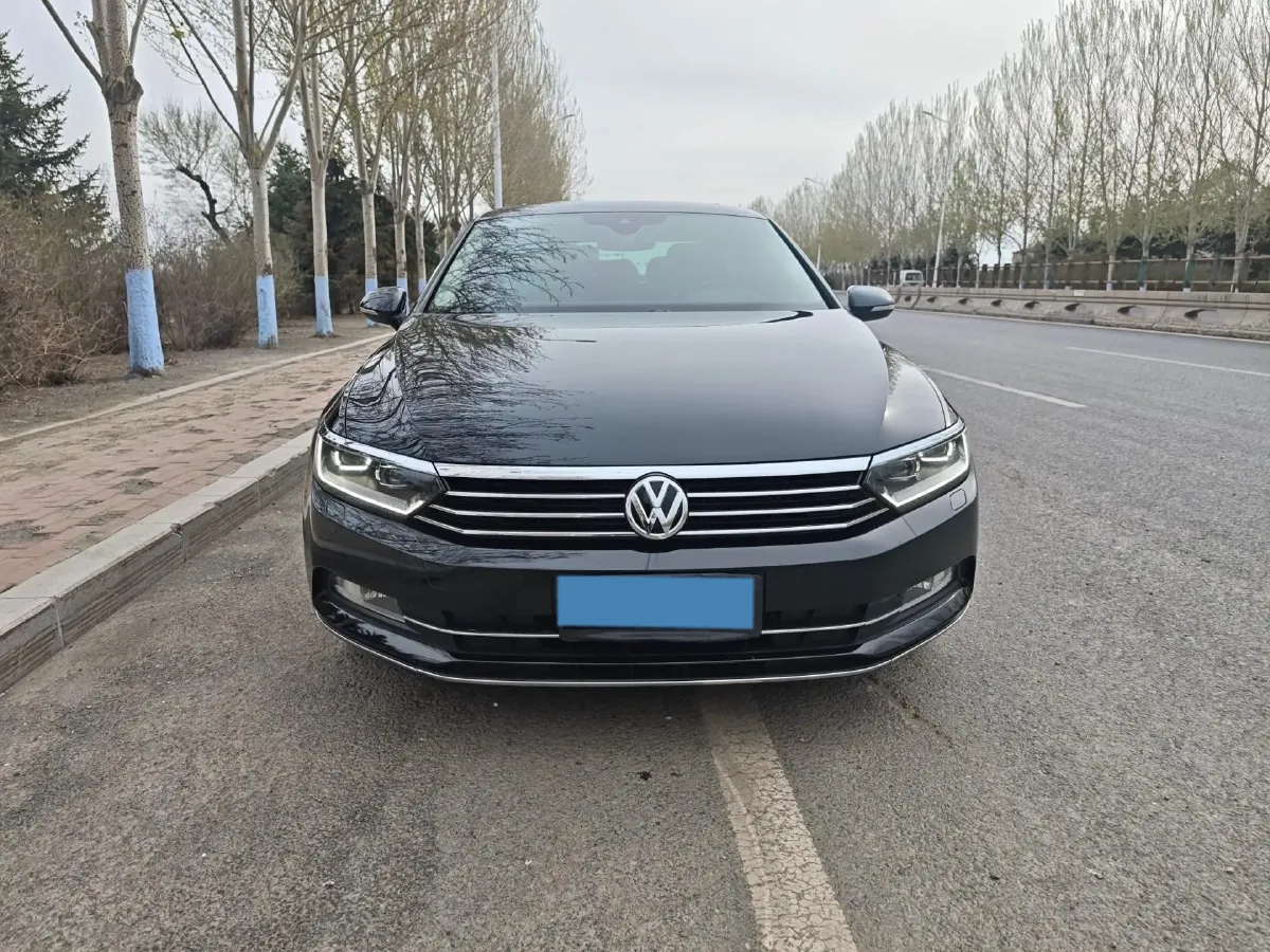 2017 Volkswagen Magotan 1.8T 180HP L4 7DCT,autocango,china used car exporter,china ev exporter,chinese used car exporter,chinese used ev exporter
