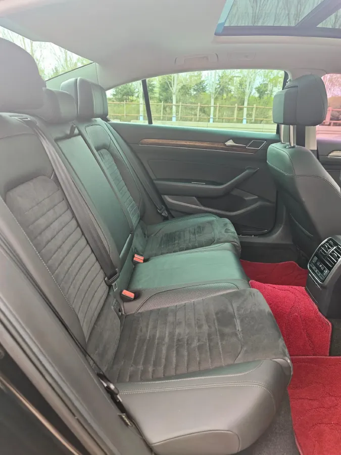 2017 Volkswagen Magotan 1.8T 180HP L4 7DCT,autocango,china used car exporter,china ev exporter,chinese used car exporter,chinese used ev exporter
