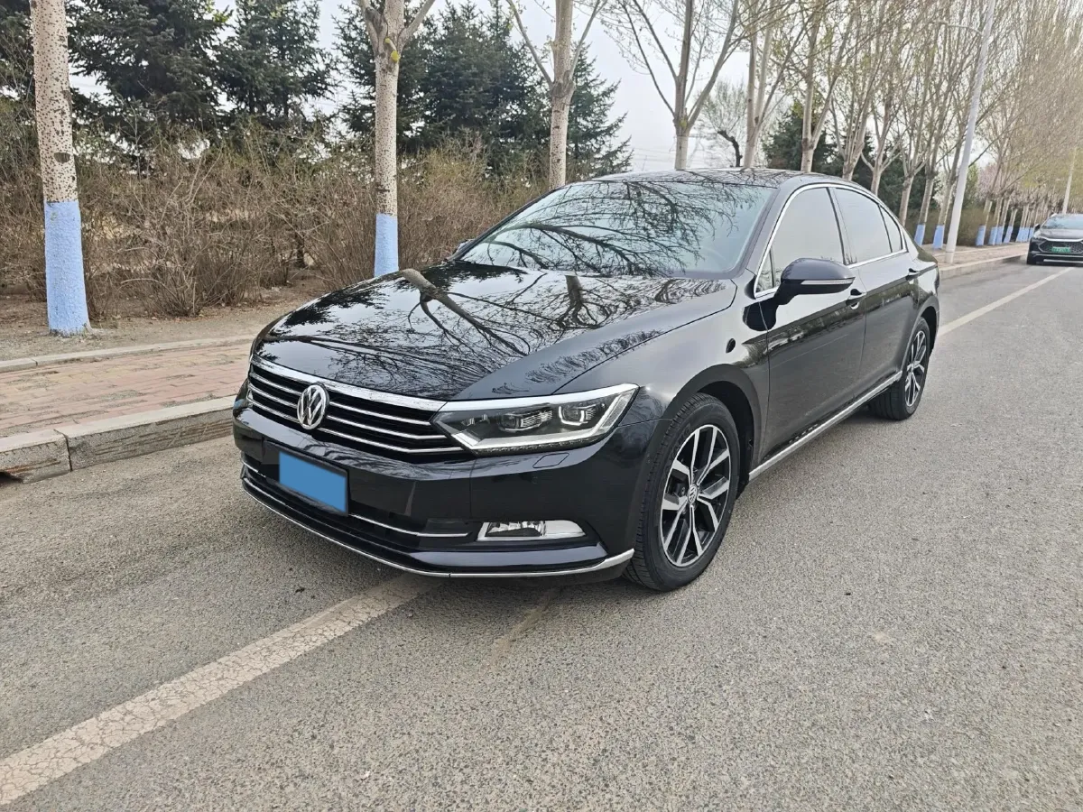 2017 Volkswagen Magotan 1.8T 180HP L4 7DCT,autocango,china used car exporter,china ev exporter,chinese used car exporter,chinese used ev exporter