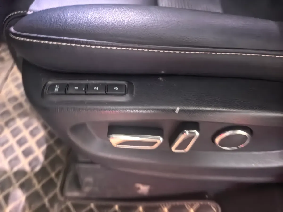 2021 GAC Trumpchi M8 2.0T 252HP L4 8AT,autocango,china used car exporter,china ev exporter,chinese used car exporter,chinese used ev exporter