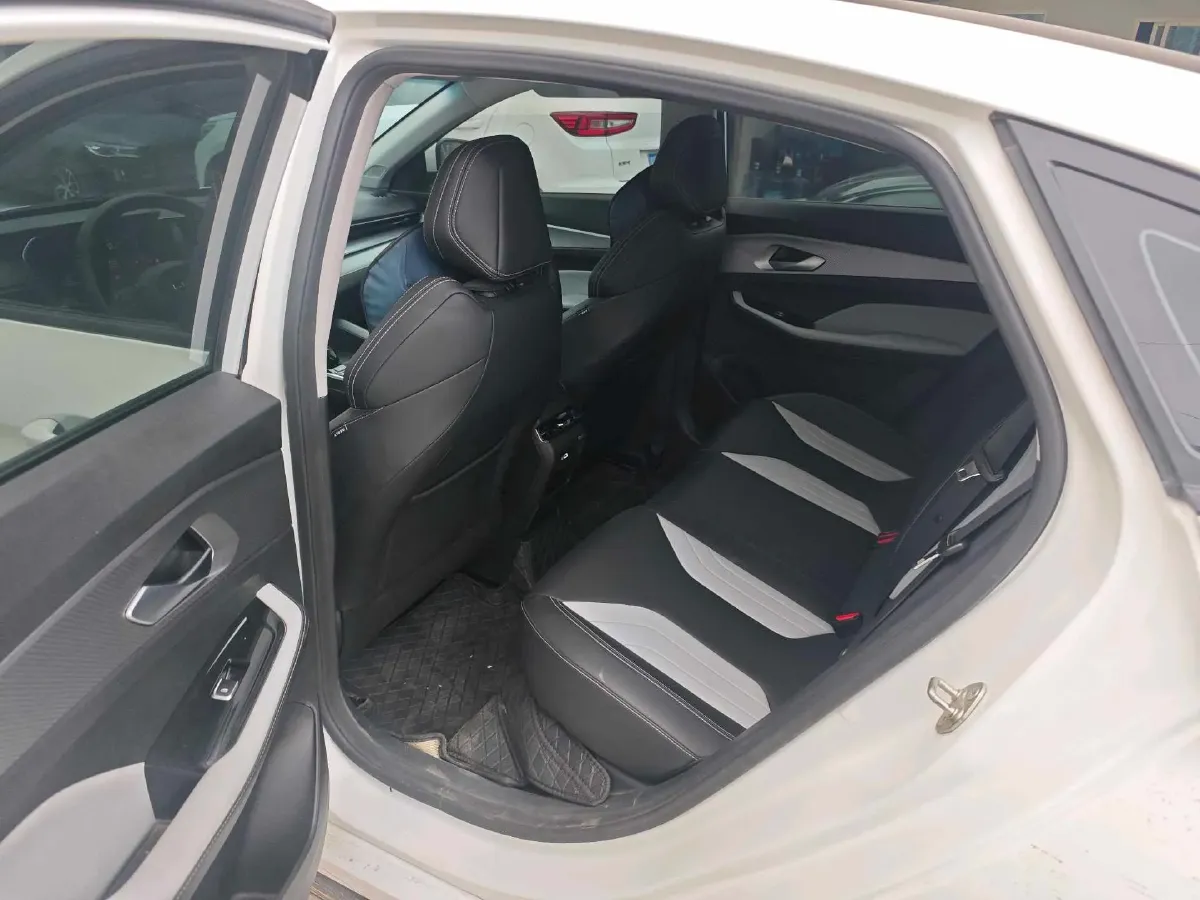 2022 Geely Binray 1.5T 181HP L4 7DCT,autocango,china used car exporter,china ev exporter,chinese used car exporter,chinese used ev exporter