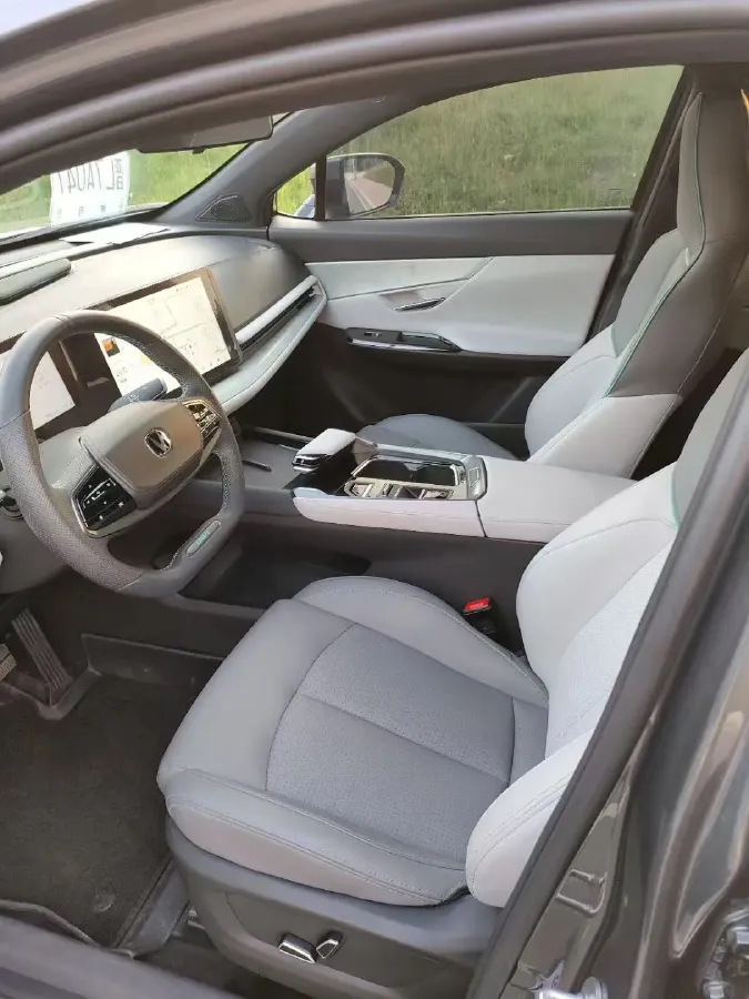 2022 ChangAn UNI-T 1.5T 188HP L4 7DCT,autocango,china used car exporter,china ev exporter,chinese used car exporter,chinese used ev exporter