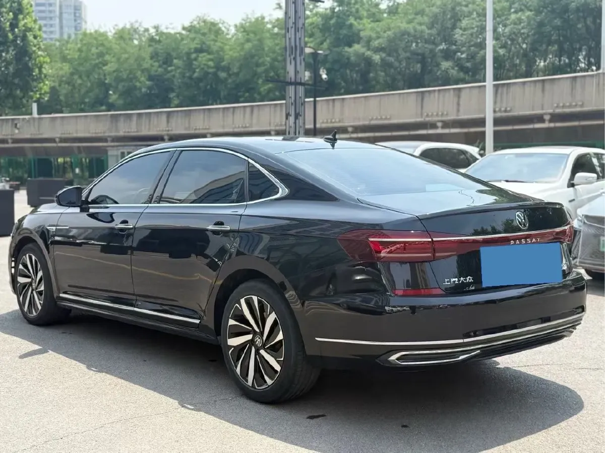 2024 Volkswagen Passat 2.0T 186HP L4 7DCT,autocango,china used car exporter,china ev exporter,chinese used car exporter,chinese used ev exporter