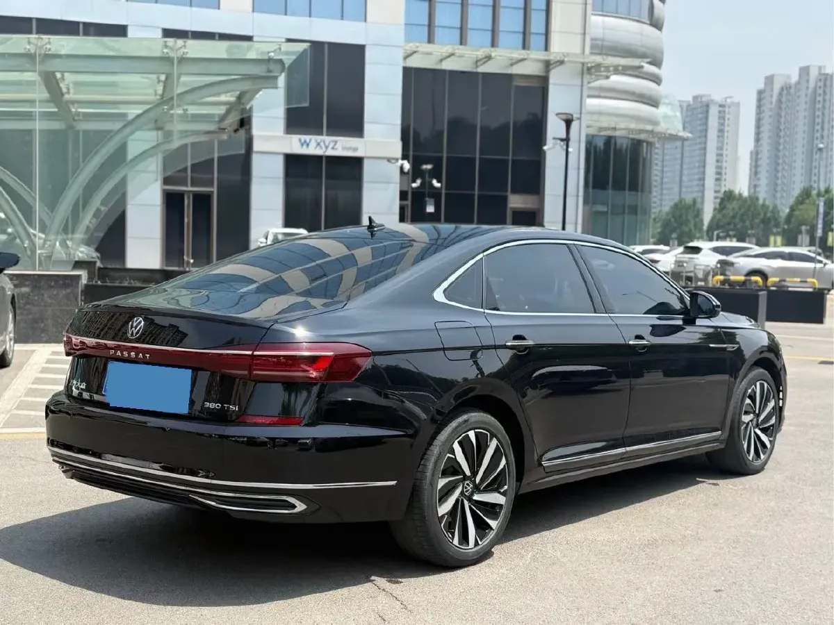2024 Volkswagen Passat 2.0T 186HP L4 7DCT,autocango,china used car exporter,china ev exporter,chinese used car exporter,chinese used ev exporter