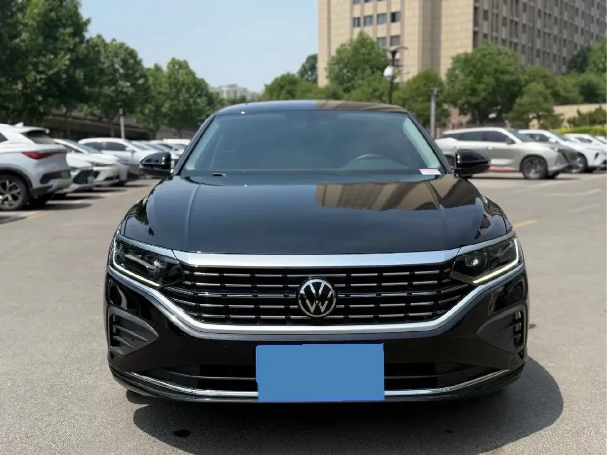2024 Volkswagen Passat 2.0T 186HP L4 7DCT,autocango,china used car exporter,china ev exporter,chinese used car exporter,chinese used ev exporter