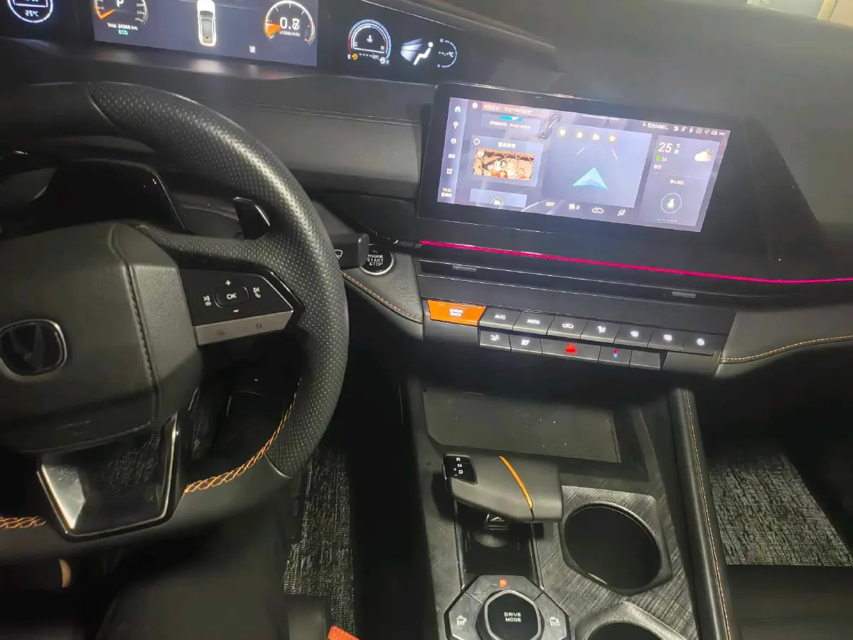 2023 ChangAn UNI-V 1.5T 188HP L4 7DCT,autocango,china used car exporter,china ev exporter,chinese used car exporter,chinese used ev exporter