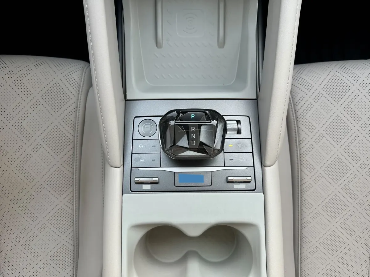 2024 BYD YuanUP BEV 45.12KWH,autocango,china used car exporter,china ev exporter,chinese used car exporter,chinese used ev exporter