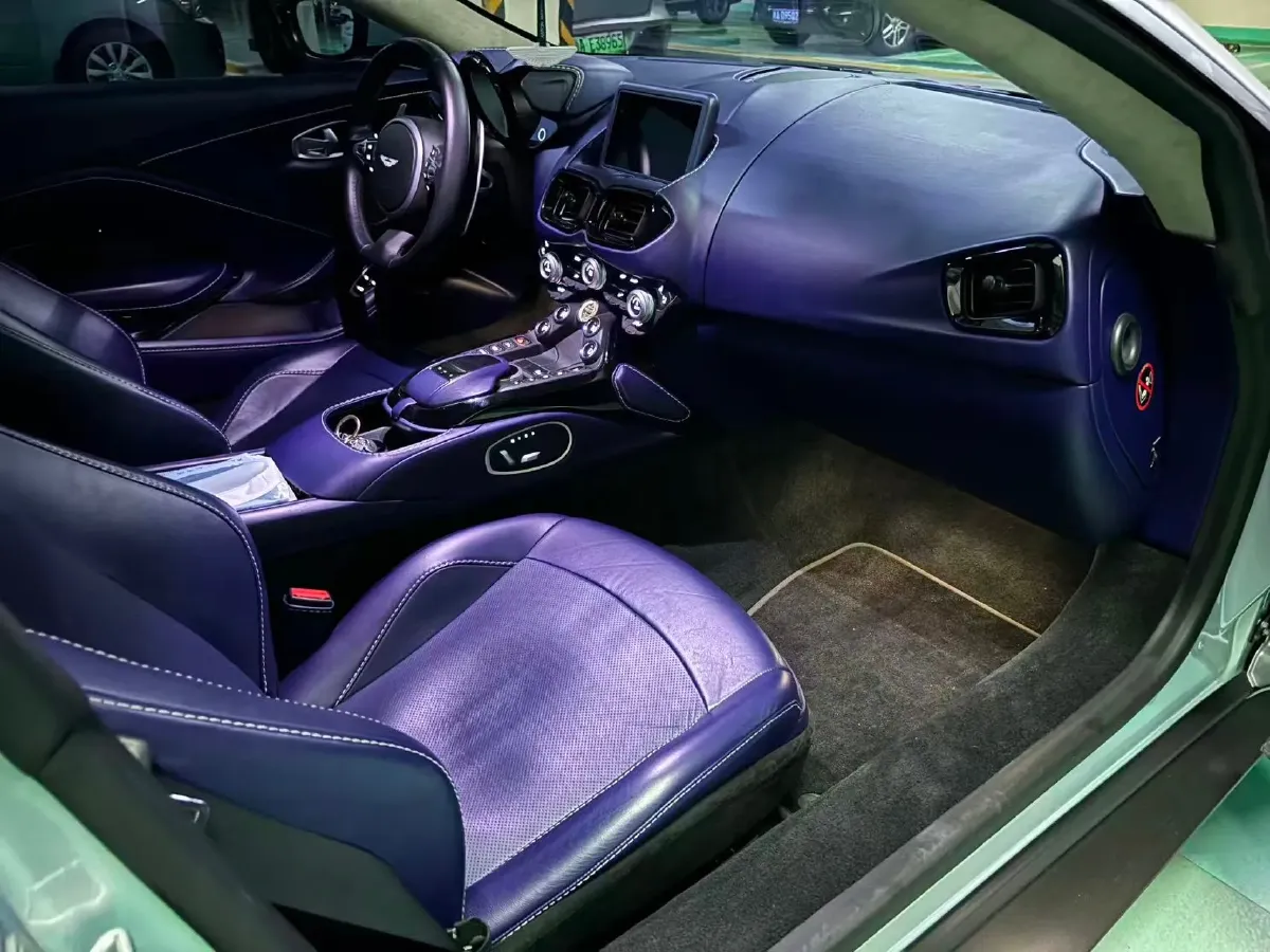 2018 Aston Martin V8 Vantage 4.0T 510HP V8 8AT,autocango,china used car exporter,china ev exporter,chinese used car exporter,chinese used ev exporter