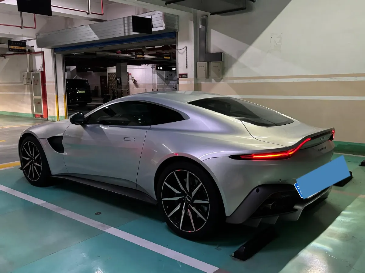 2018 Aston Martin V8 Vantage 4.0T 510HP V8 8AT,autocango,china used car exporter,china ev exporter,chinese used car exporter,chinese used ev exporter