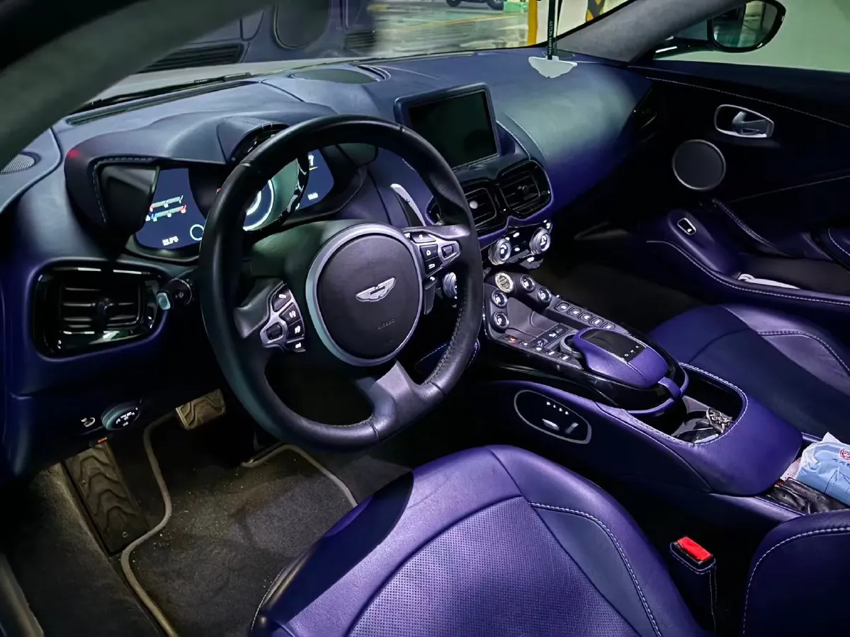 2018 Aston Martin V8 Vantage 4.0T 510HP V8 8AT,autocango,china used car exporter,china ev exporter,chinese used car exporter,chinese used ev exporter