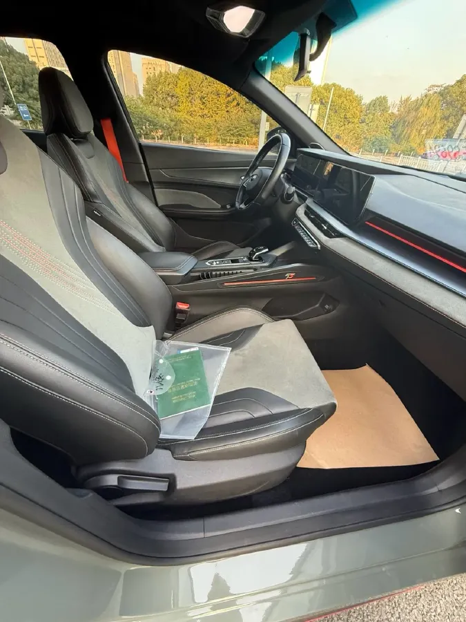 2022 Geely Binray 1.5T 181HP L4 7DCT,autocango,china used car exporter,china ev exporter,chinese used car exporter,chinese used ev exporter