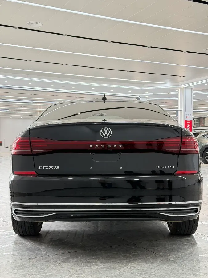 2024 Volkswagen Passat 2.0T 220HP L4 7DCT,autocango,china used car exporter,china ev exporter,chinese used car exporter,chinese used ev exporter