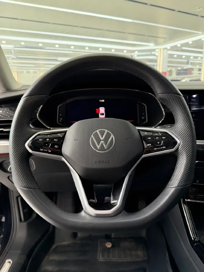 2024 Volkswagen Passat 2.0T 220HP L4 7DCT,autocango,china used car exporter,china ev exporter,chinese used car exporter,chinese used ev exporter