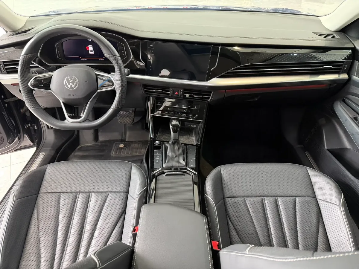 2024 Volkswagen Passat 2.0T 220HP L4 7DCT,autocango,china used car exporter,china ev exporter,chinese used car exporter,chinese used ev exporter