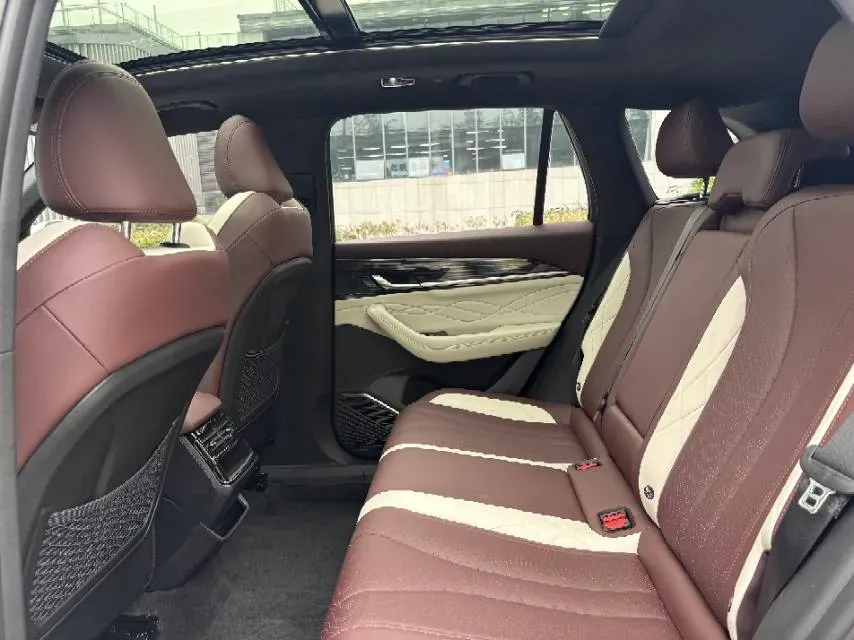 2021 Geely Monjaro 2.0T 218HP L4 7DCT,autocango,china used car exporter,china ev exporter,chinese used car exporter,chinese used ev exporter