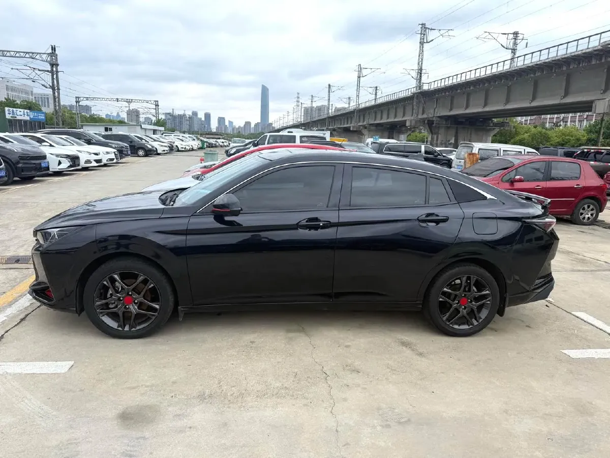 2023 DongFeng Aeolus YiXuan 1.5T 197HP L4 6DCT,autocango,china used car exporter,china ev exporter,chinese used car exporter,chinese used ev exporter